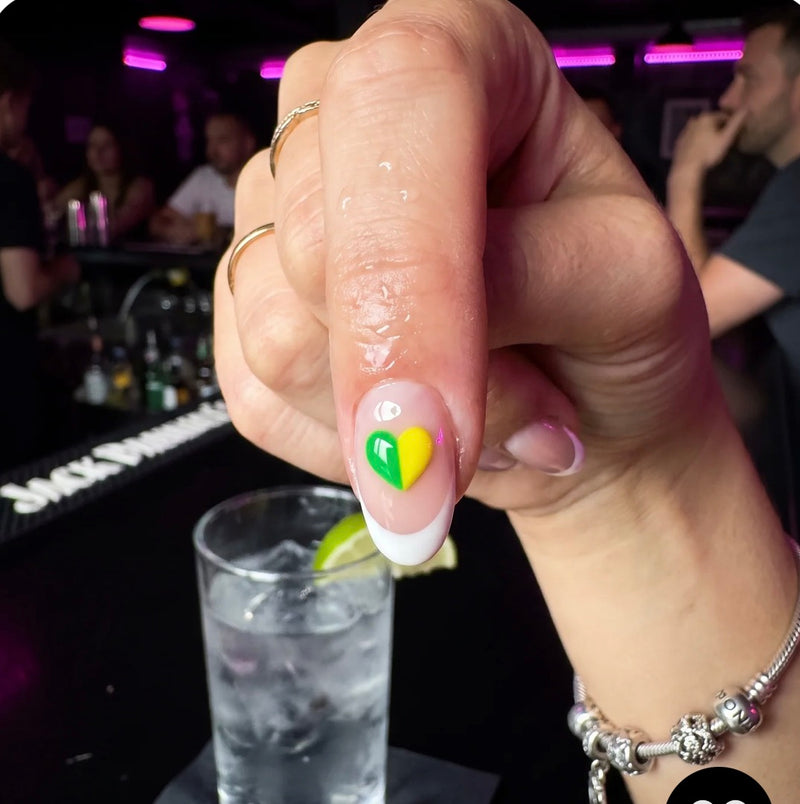 Reference photo showing nail sticker styling